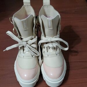 Sorel Women's Lace Up Boots in Cream and Pink